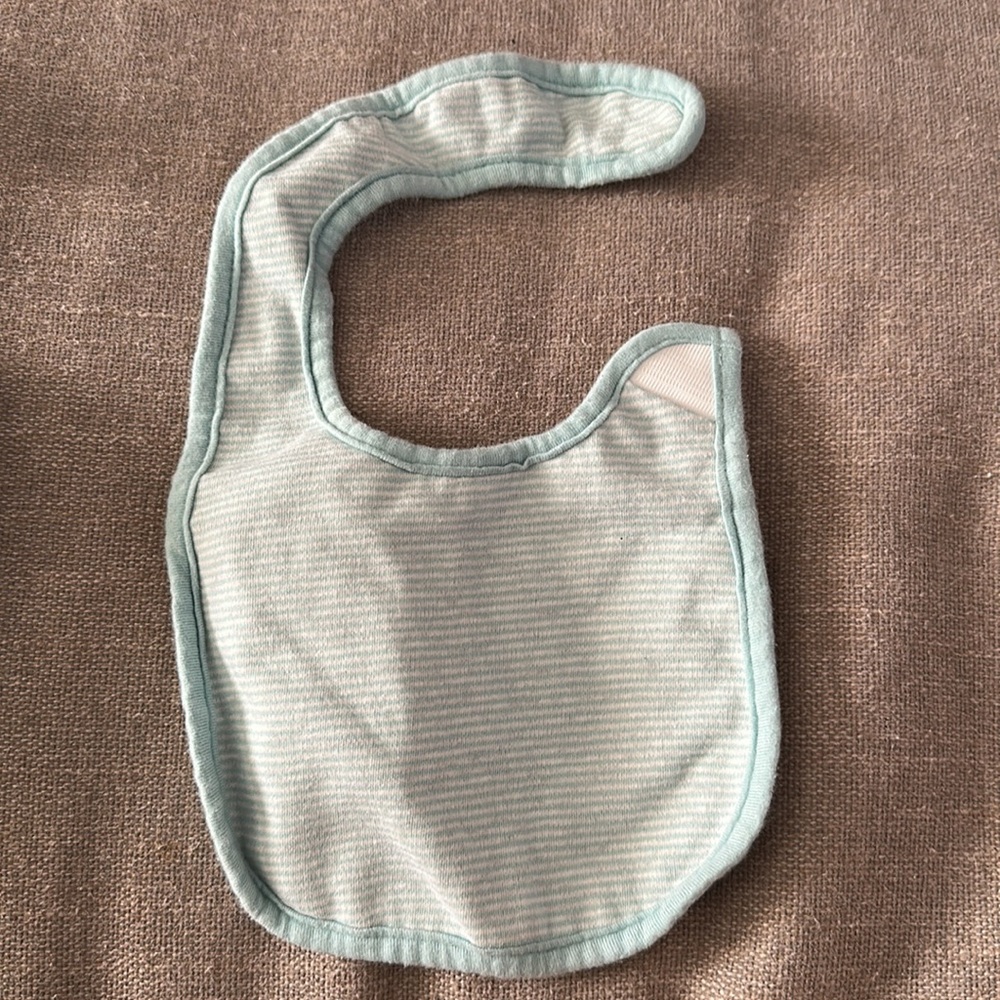 Carters teething bib bundle - Picture 3 of 4